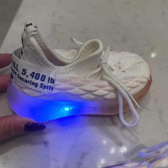 Designer inspired shoes for kids with lights - Picture 6 of 10